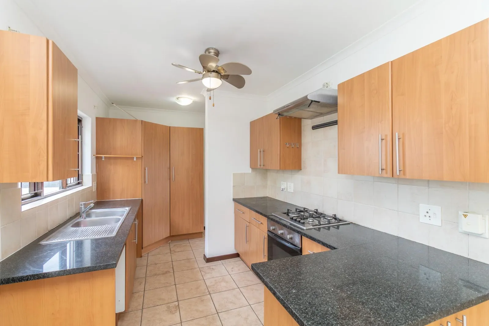 Townhouse in Craigavon, Sandton photo 5