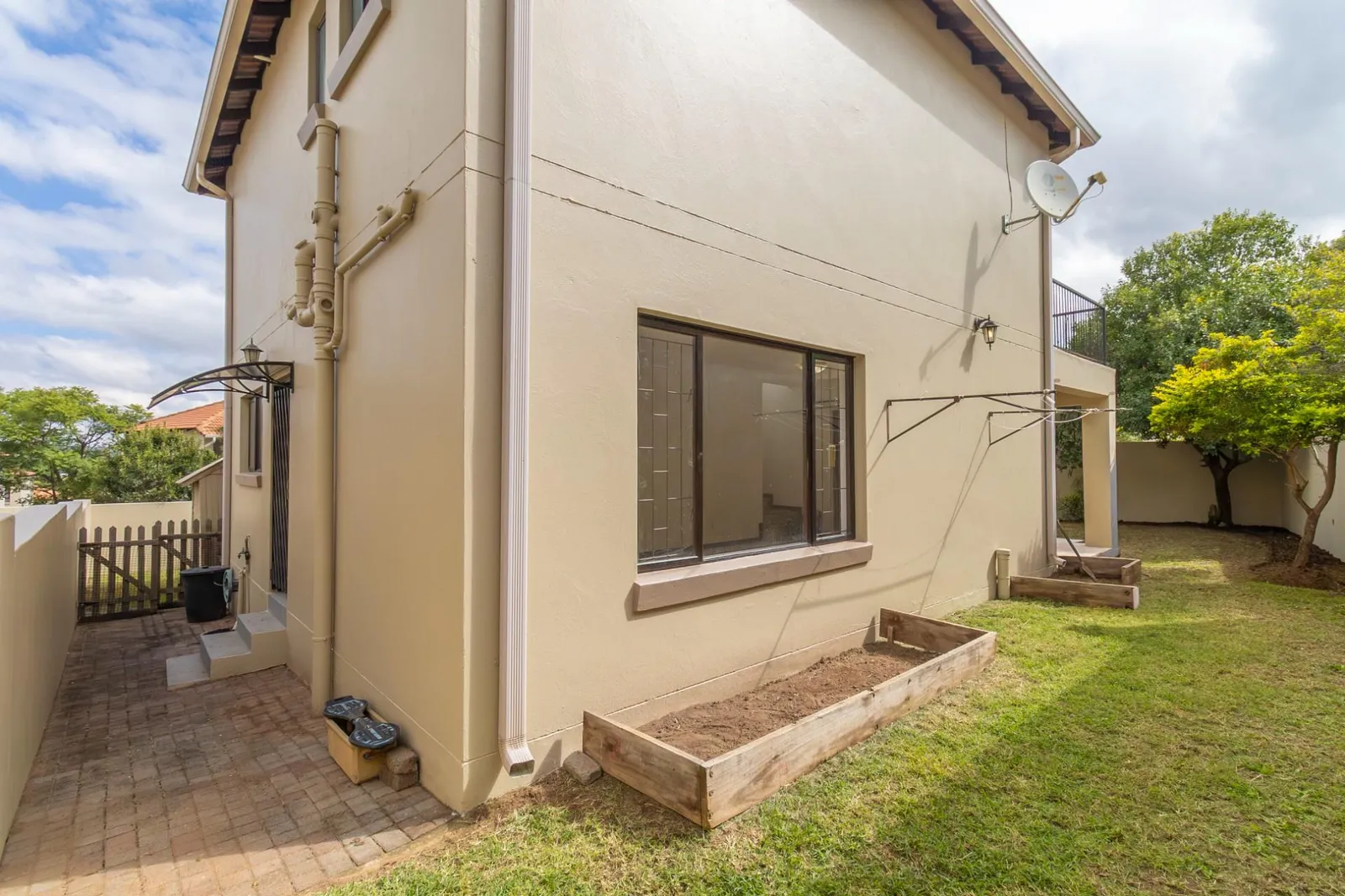 Townhouse in Craigavon, Sandton photo 11