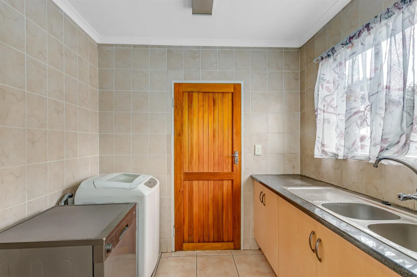 House in Olivedale, Randburg photo 8