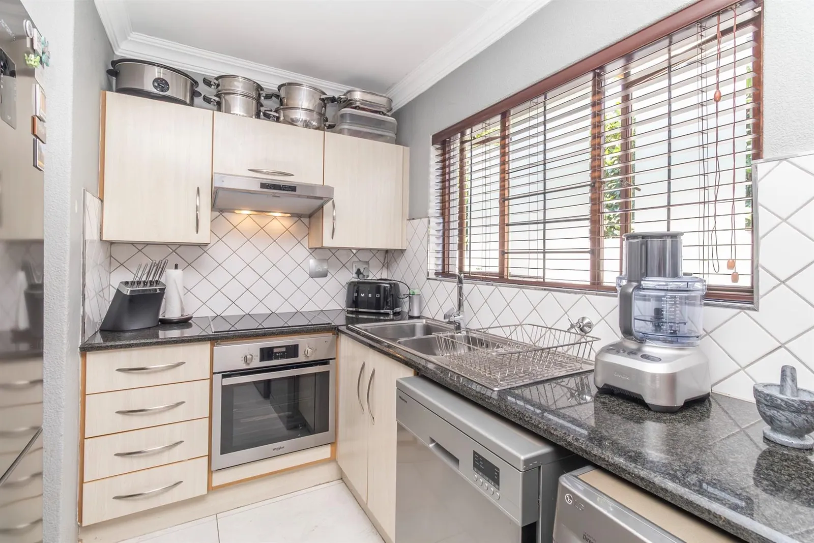Townhouse in Bloubosrand, Randburg photo 5