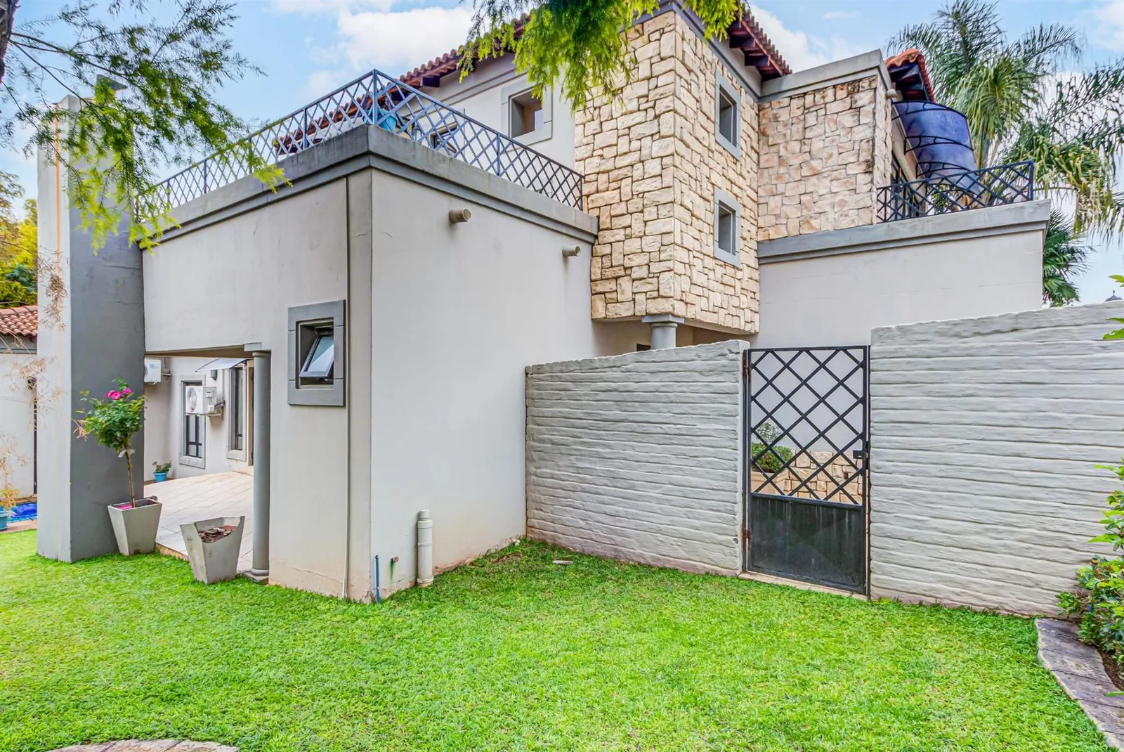House in North Riding, Randburg photo 13