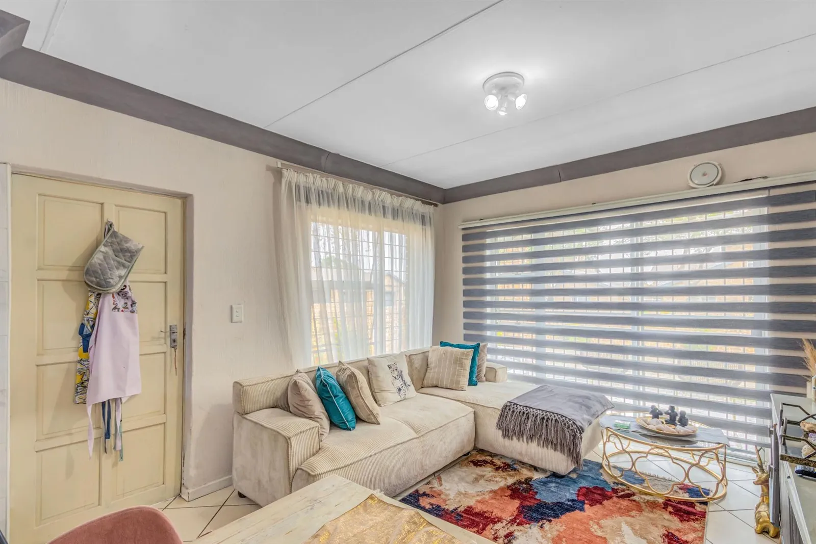 Townhouse in Honeypark, Roodepoort photo 8