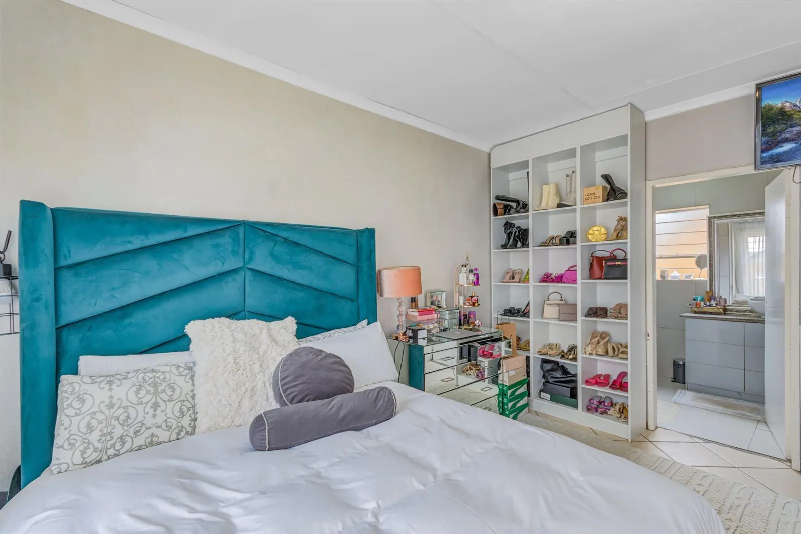 Townhouse in Honeypark, Roodepoort photo 15