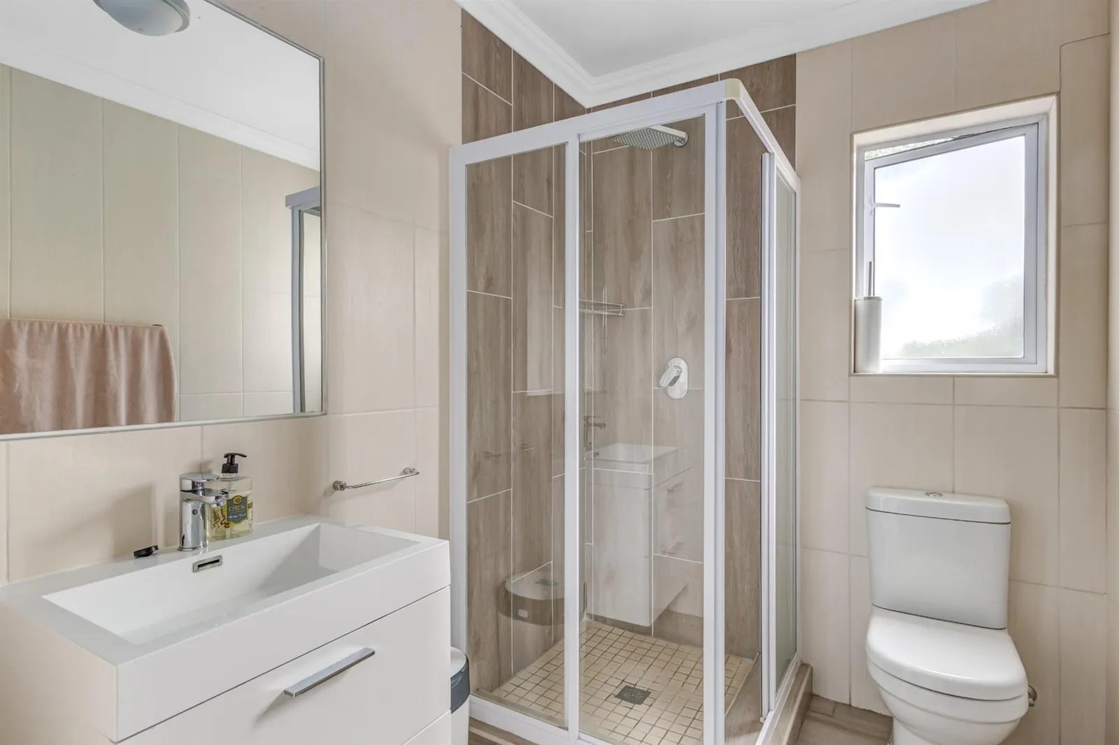 Apartment in Broadacres, Sandton photo 8
