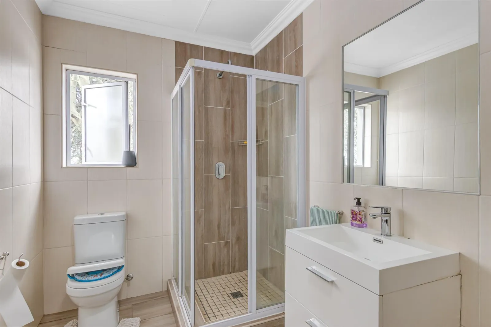 Apartment in Broadacres, Sandton photo 11
