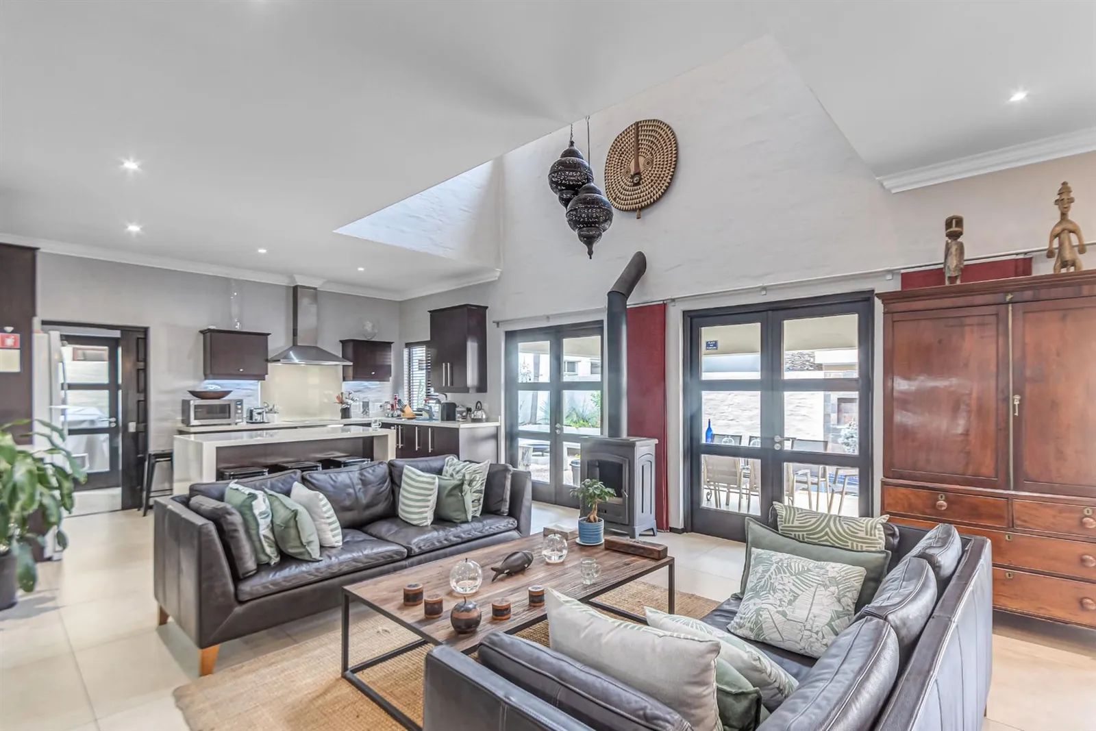 House in Broadacres, Sandton photo 5