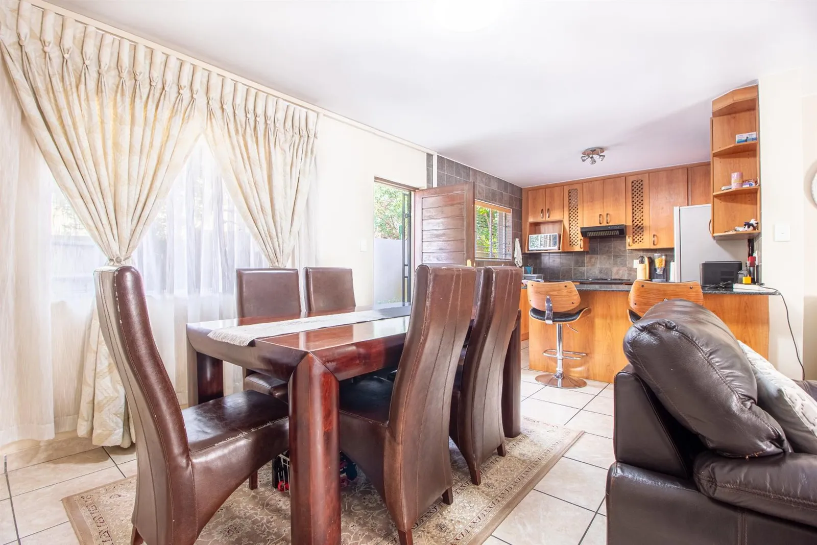 Townhouse in North Riding, Randburg photo 2