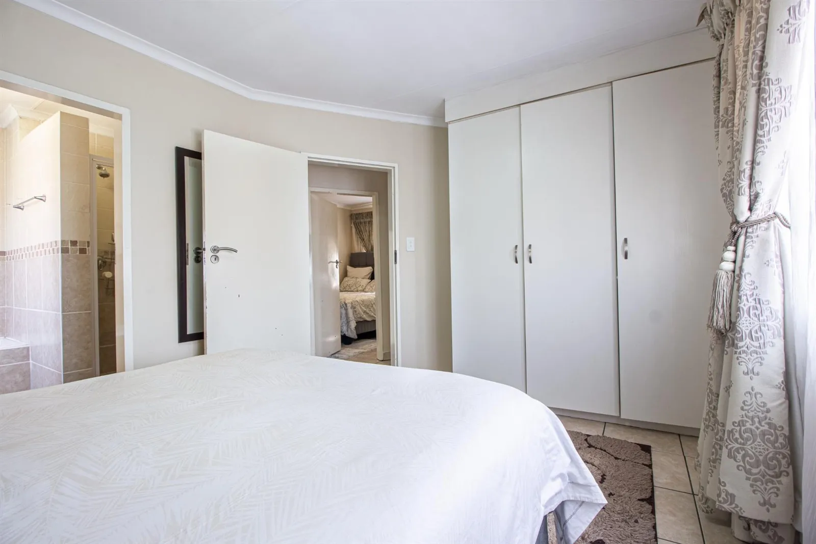 Townhouse in North Riding, Randburg photo 13