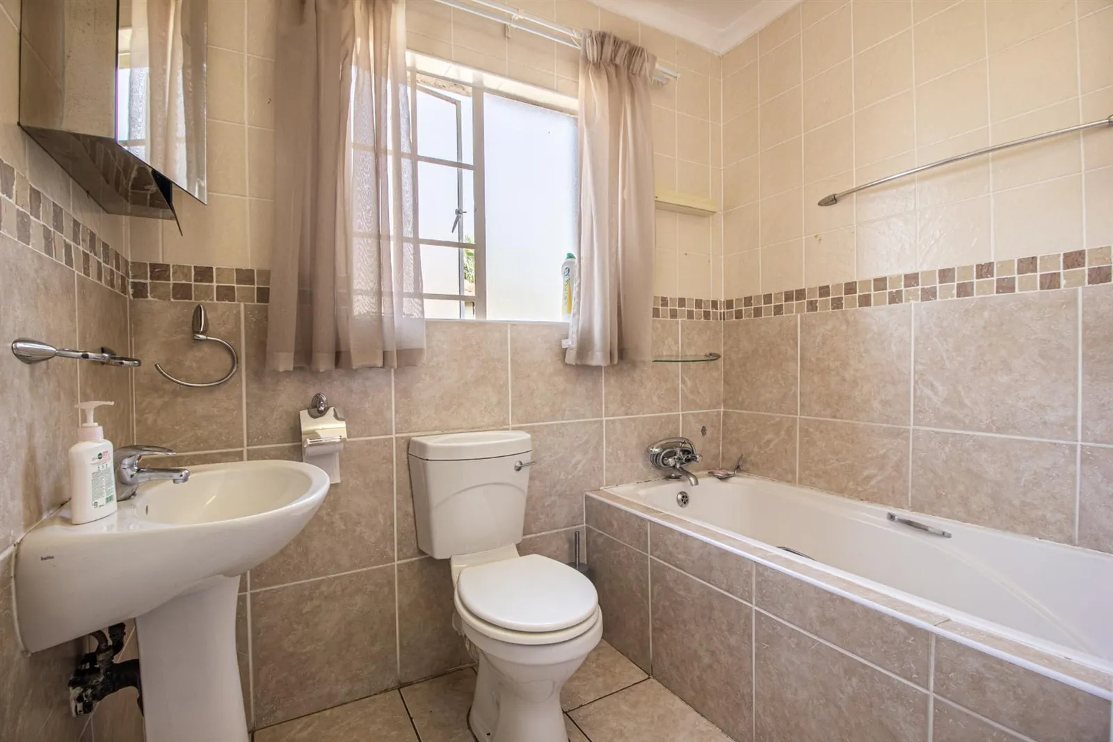 Townhouse in North Riding, Randburg photo 14