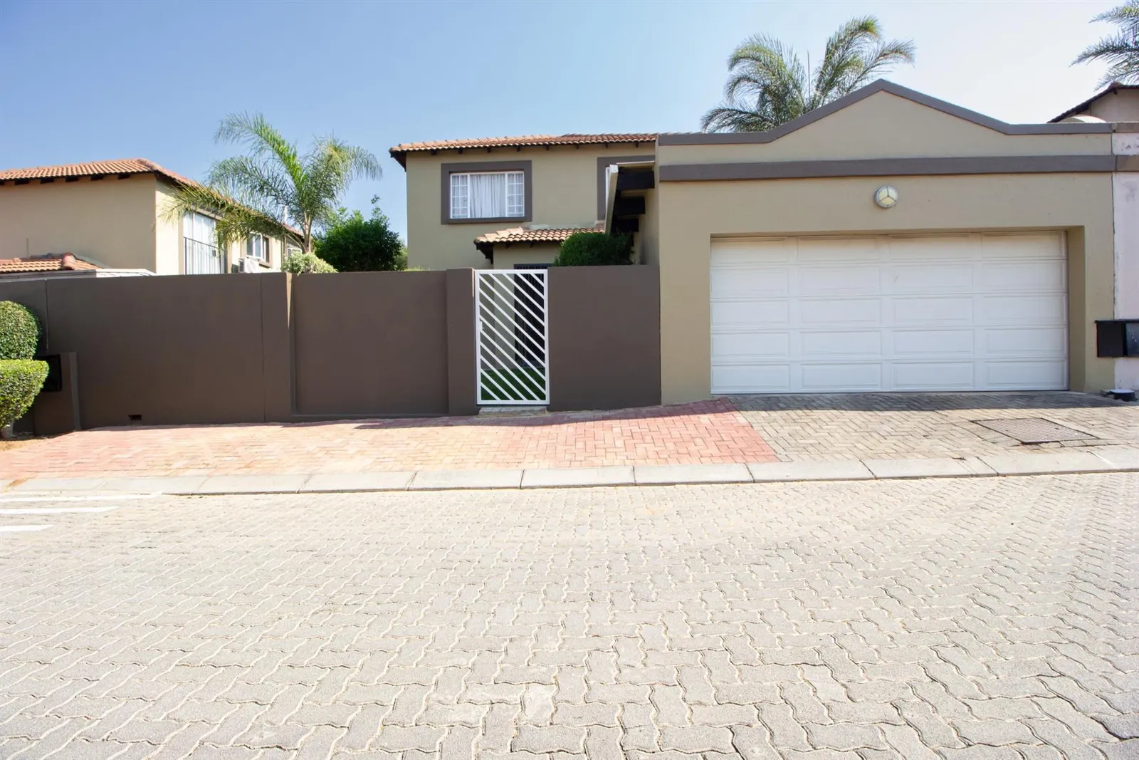 Townhouse in North Riding, Randburg photo 18
