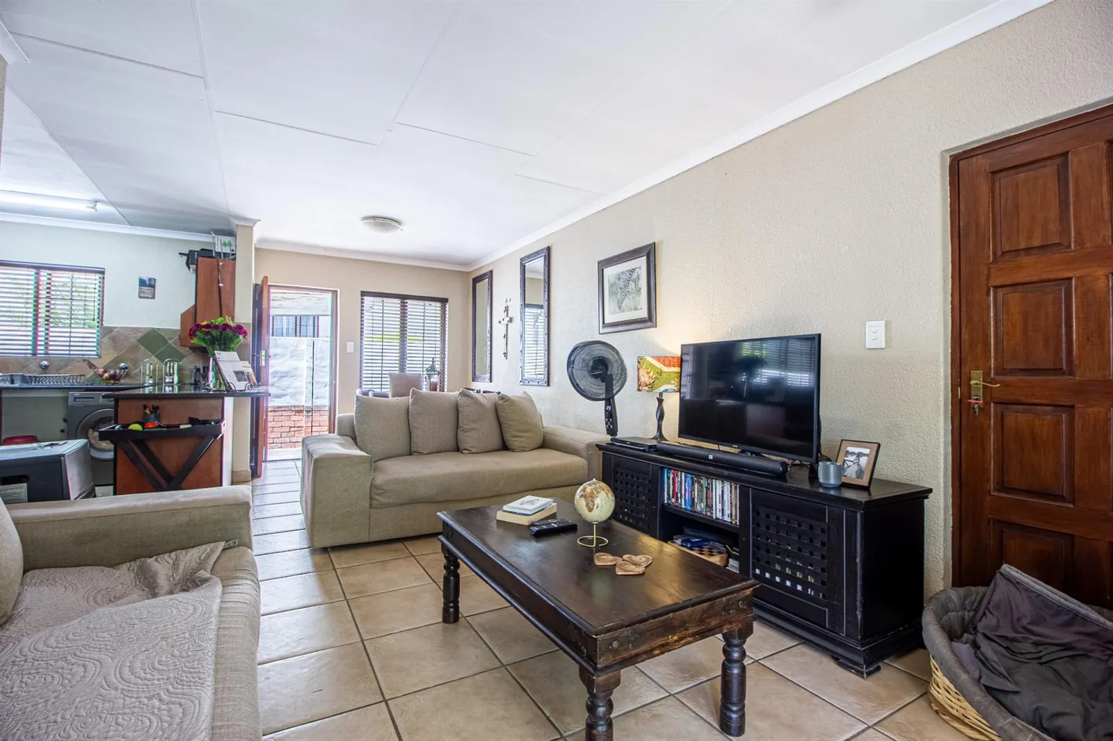 Townhouse in Bloubosrand, Randburg photo 3
