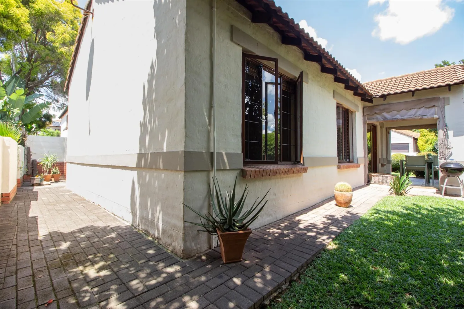Townhouse in Bloubosrand, Randburg photo 11