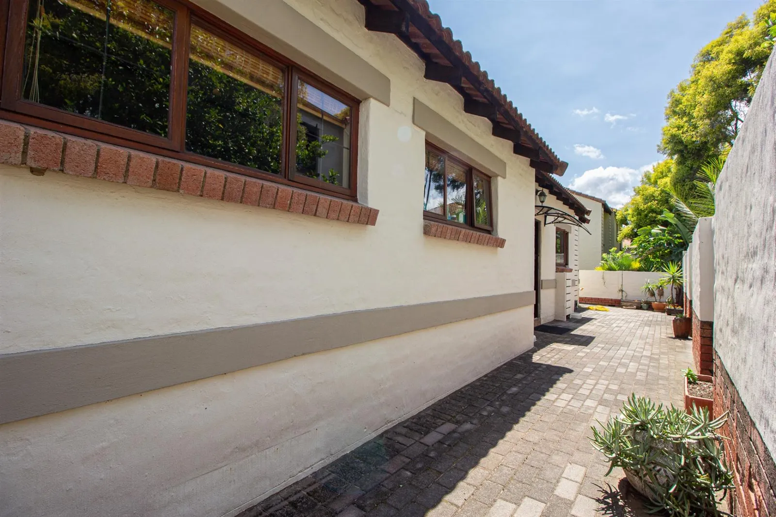 Townhouse in Bloubosrand, Randburg photo 12