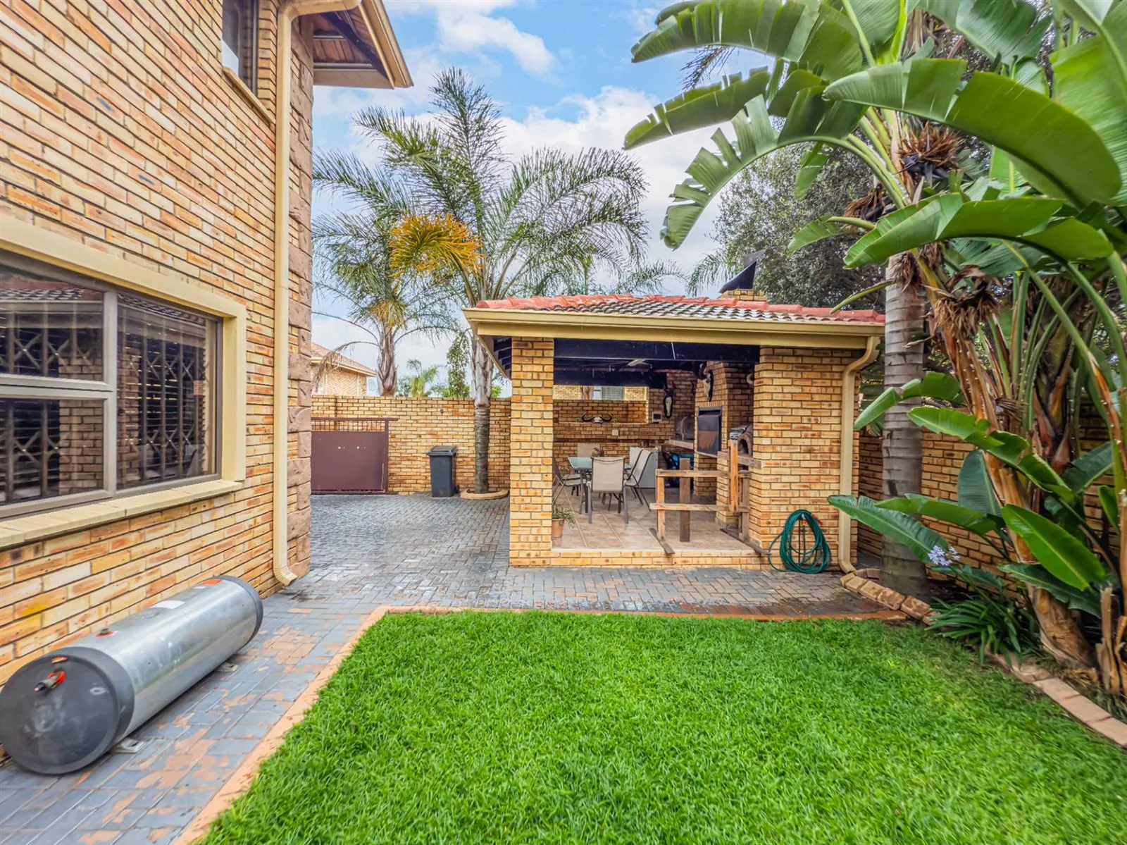House in North Riding, Randburg photo 11