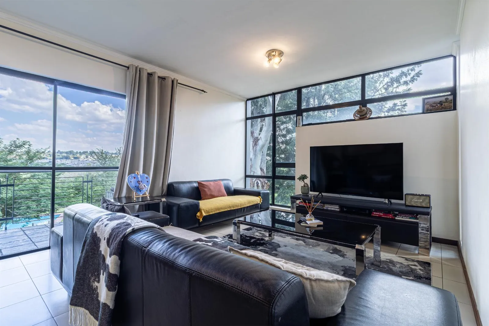 Apartment in Jackal Creek Golf Estate, Randburg photo 7