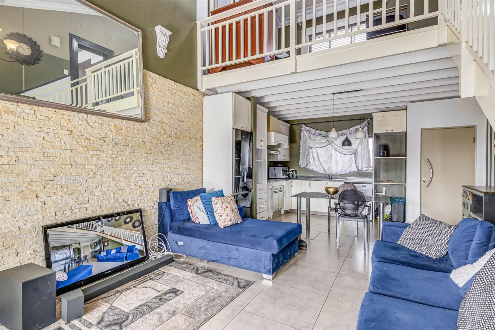 Duplex in Broadacres, Sandton photo 2