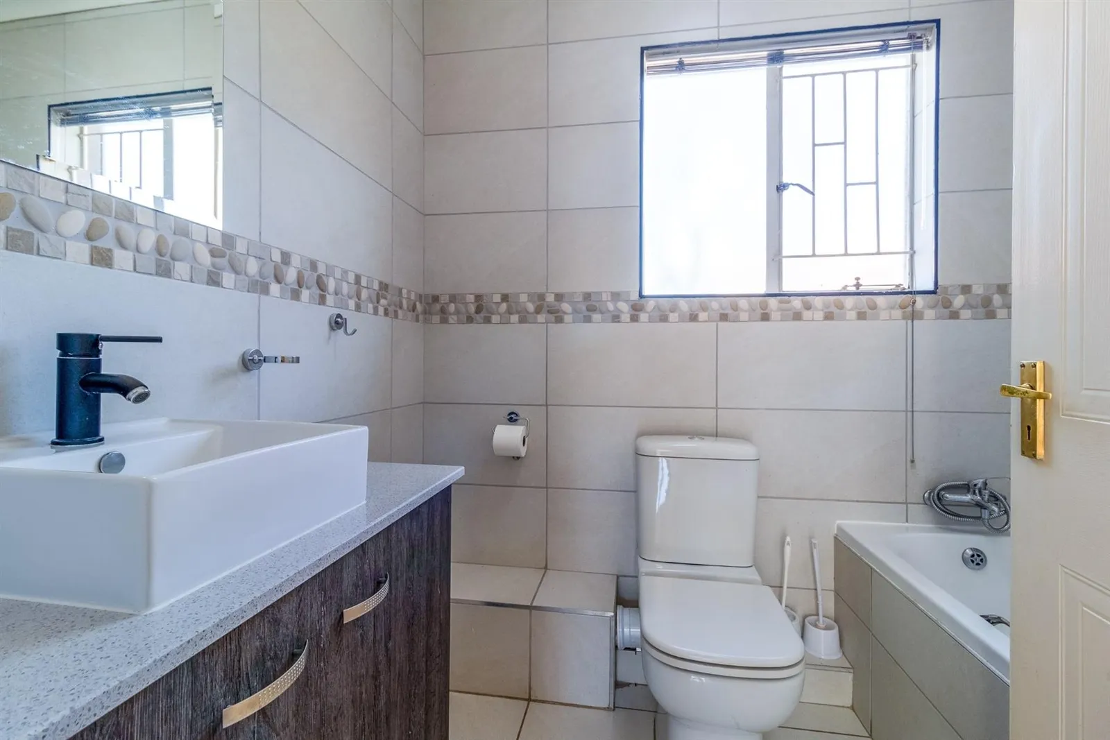 Apartment in Northgate, Randburg photo 13