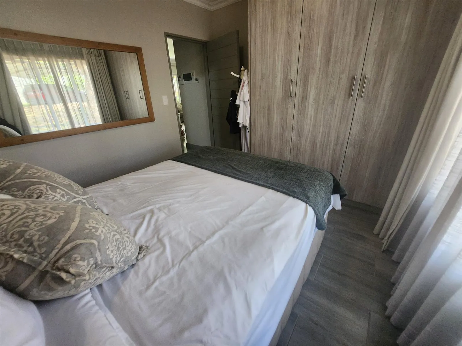 Townhouse in Broadacres, Sandton photo 18