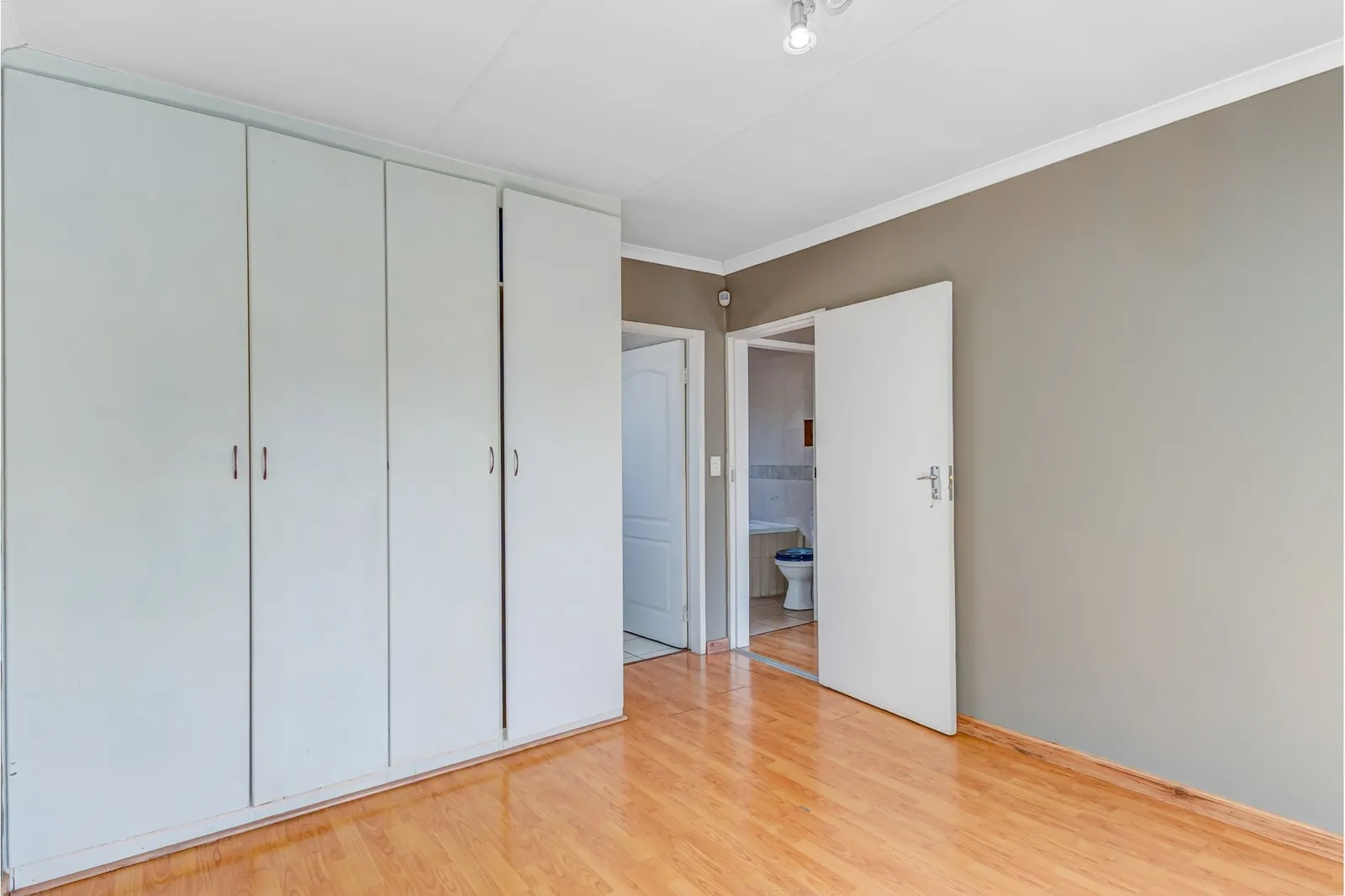 House in Olivedale, Randburg photo 13