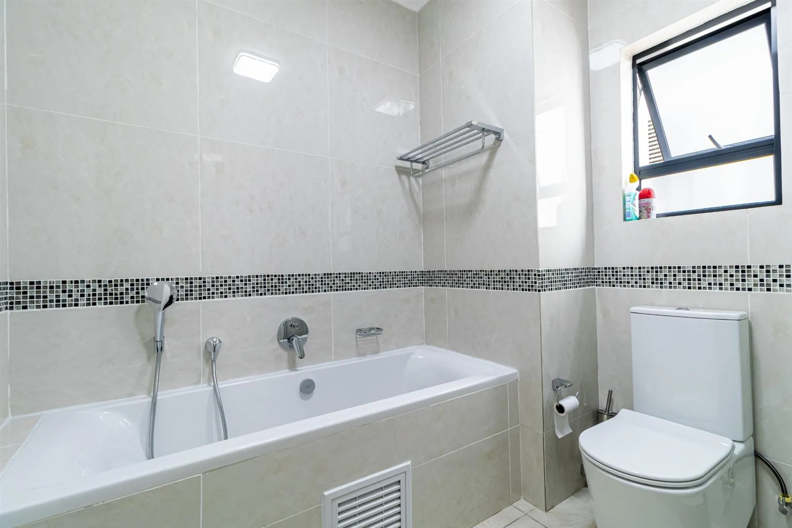 Apartment in Noordhang, Randburg photo 17