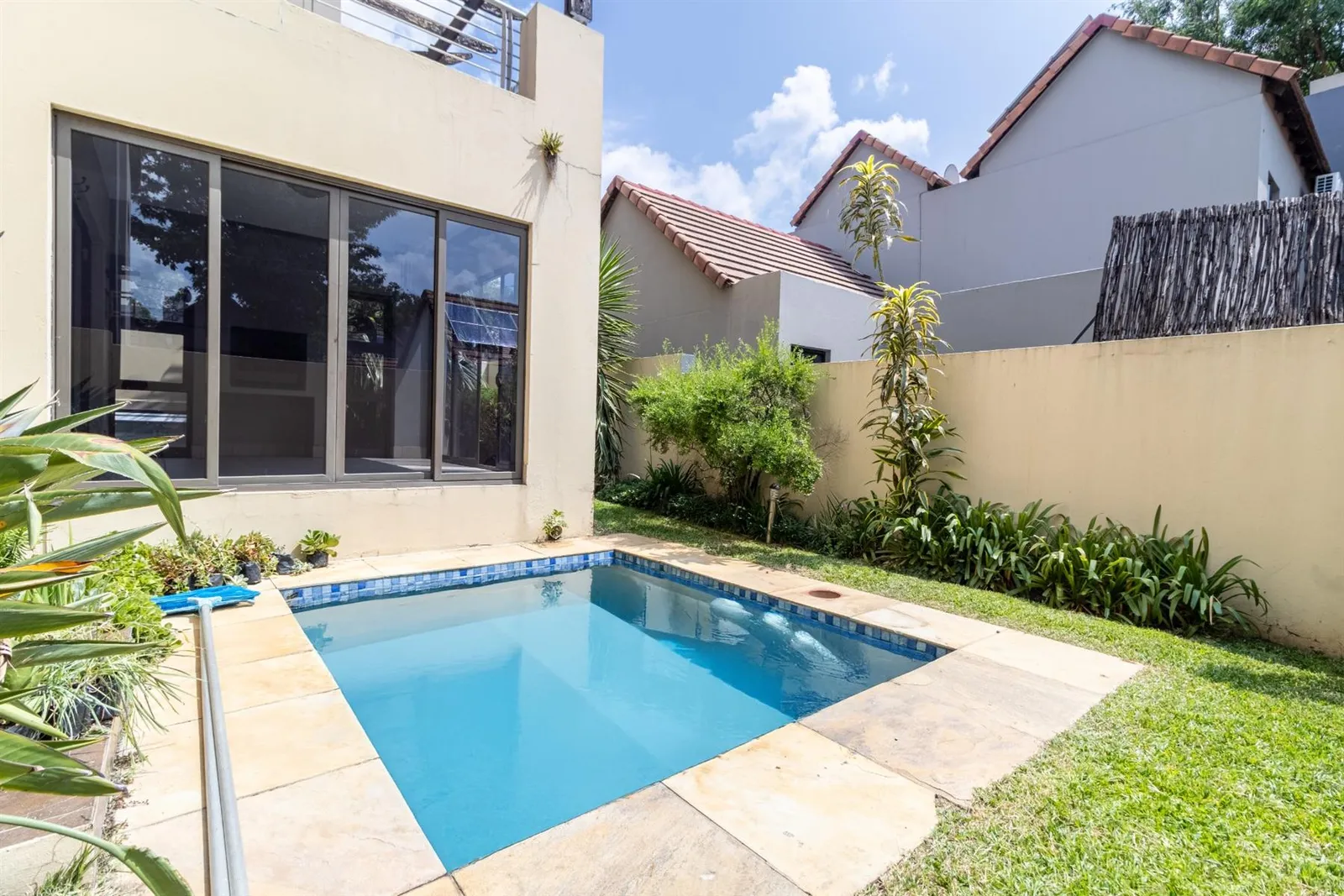 Townhouse in Fourways, Sandton photo 12