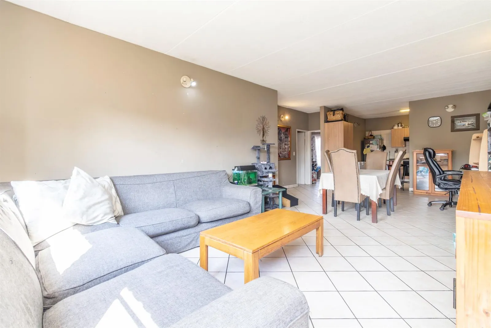 Apartment in North Riding, Randburg photo 12