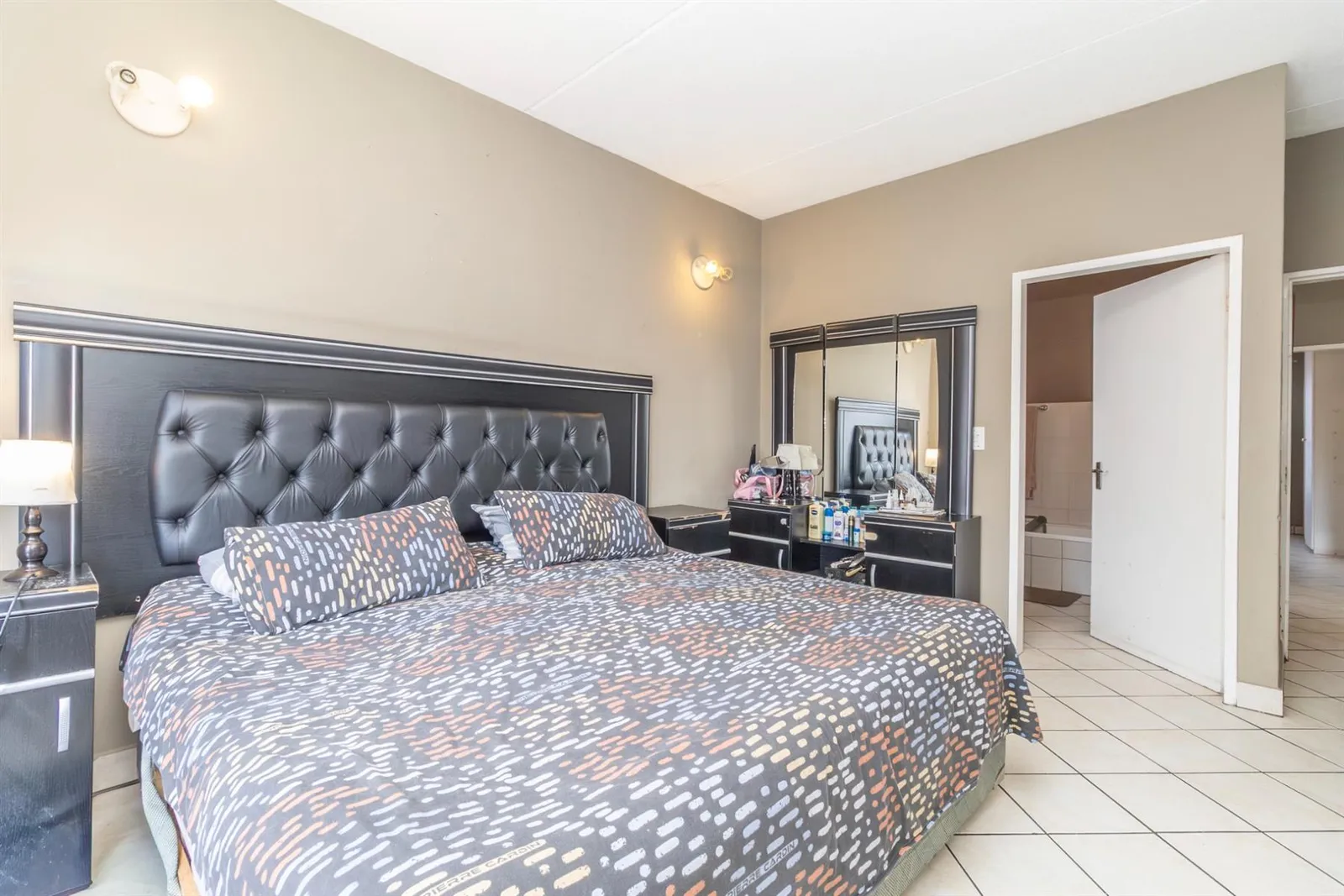 Apartment in North Riding, Randburg photo 14