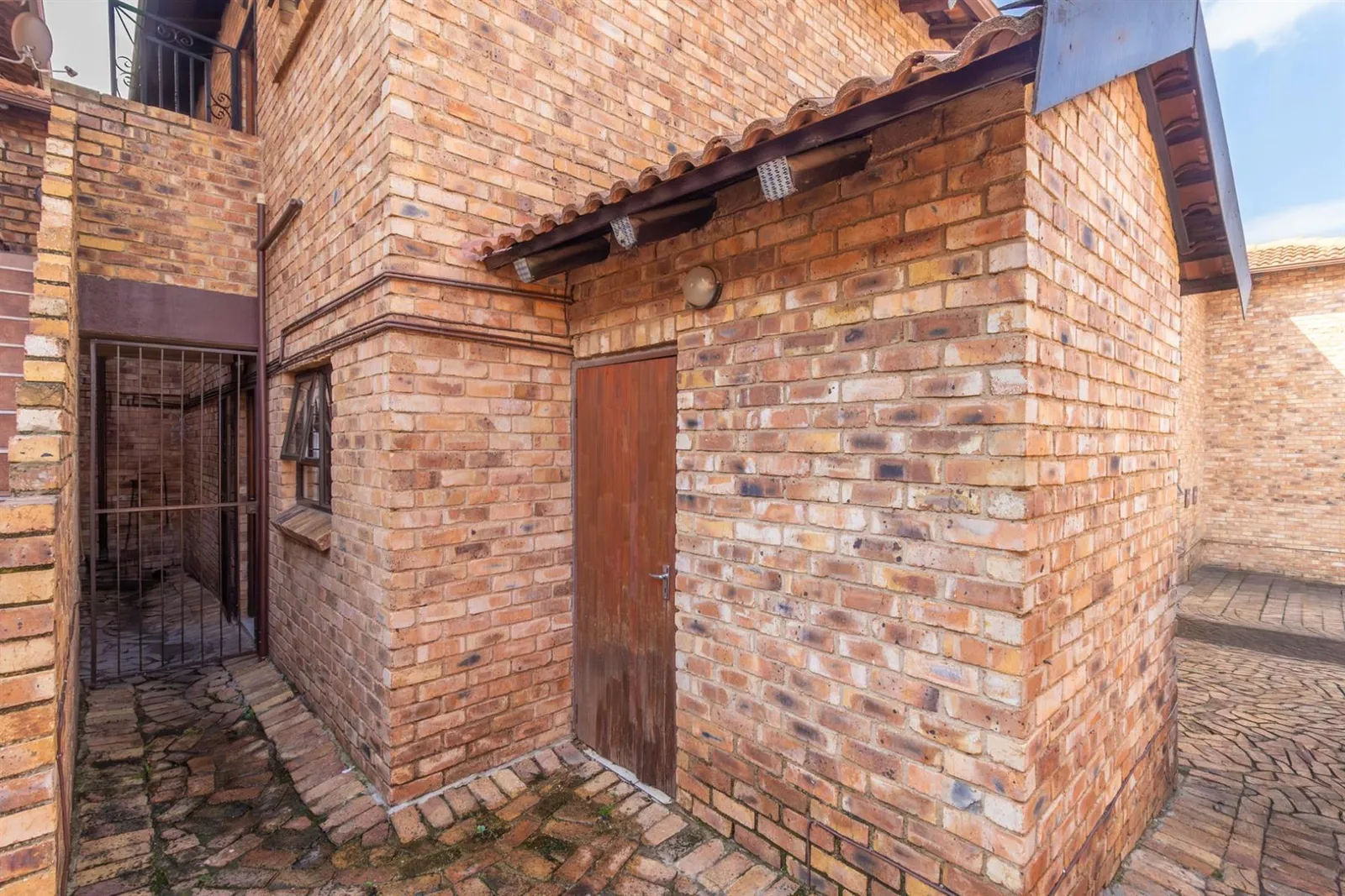 Apartment in North Riding, Randburg photo 21