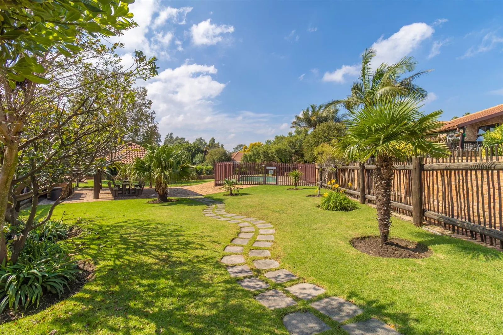 Apartment in North Riding, Randburg photo 23