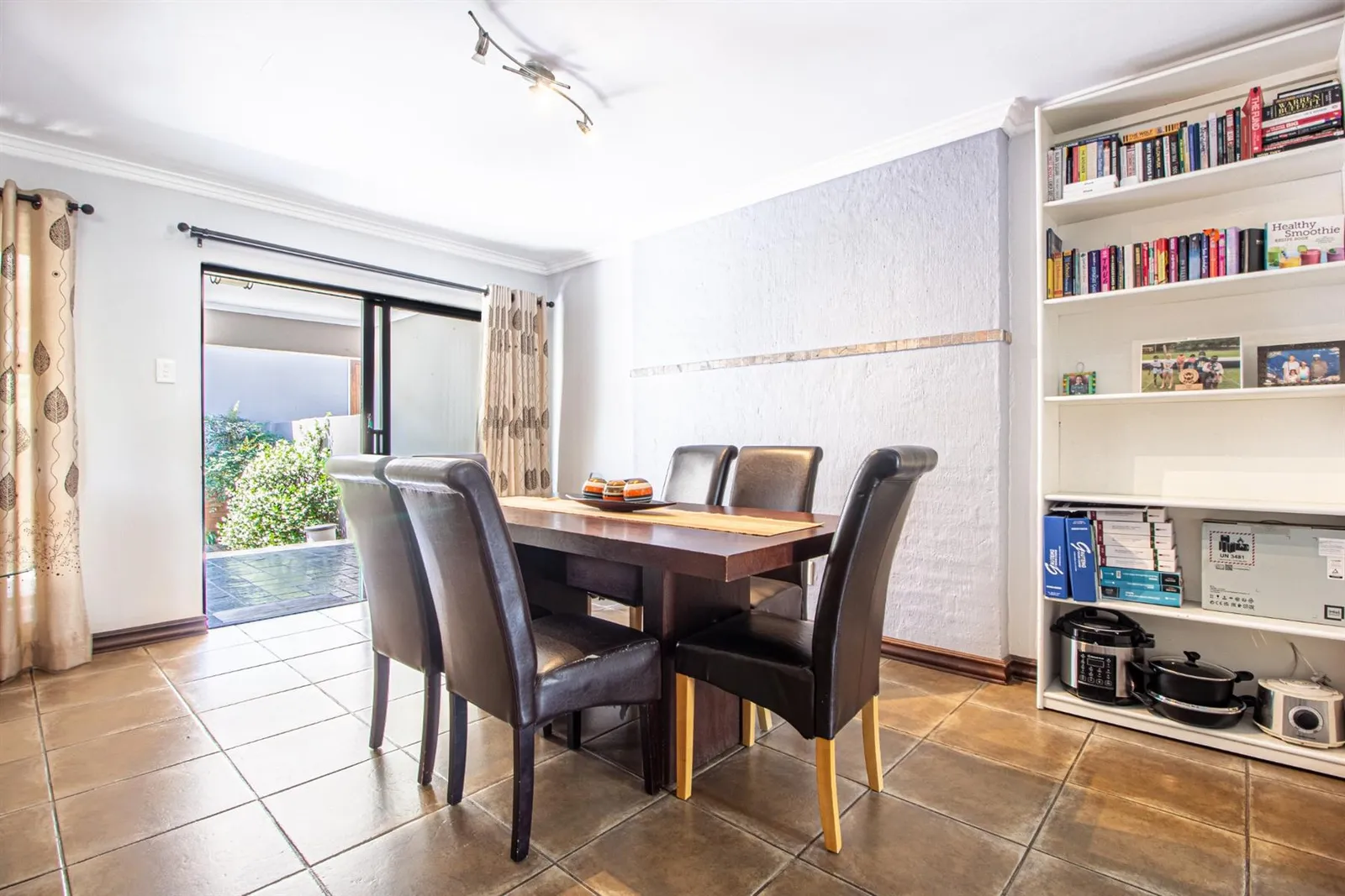 Townhouse in Craigavon, Sandton photo 6