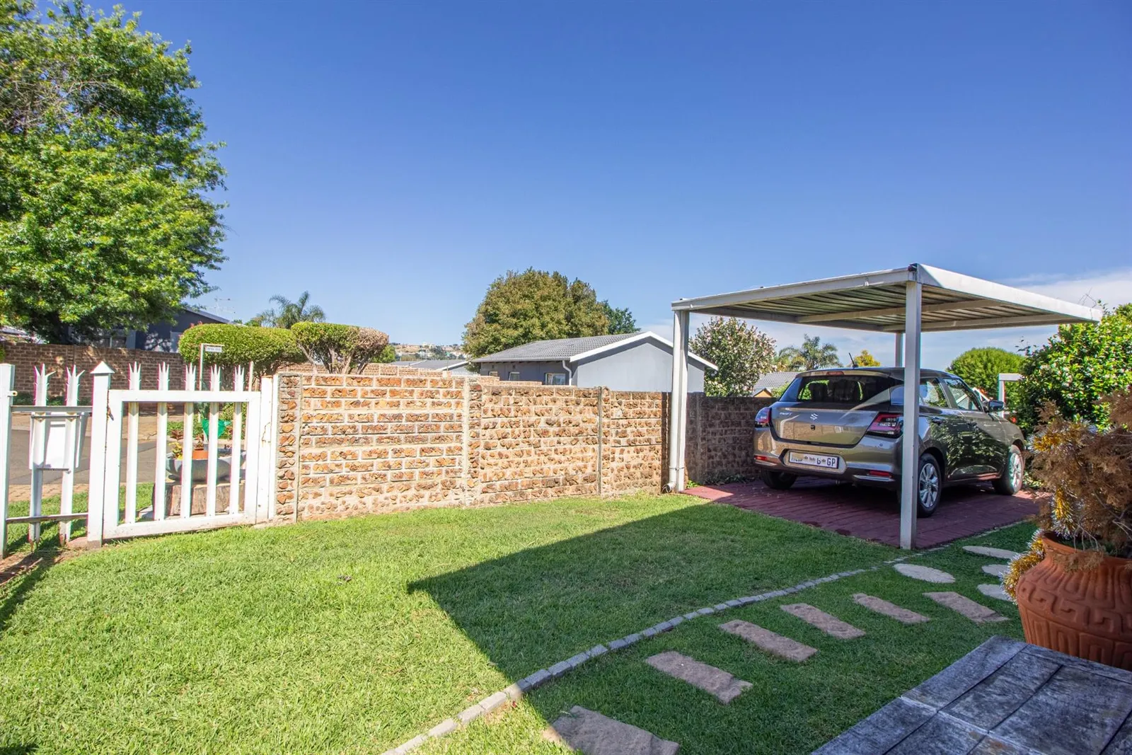 Townhouse in Fairland, Randburg photo 9
