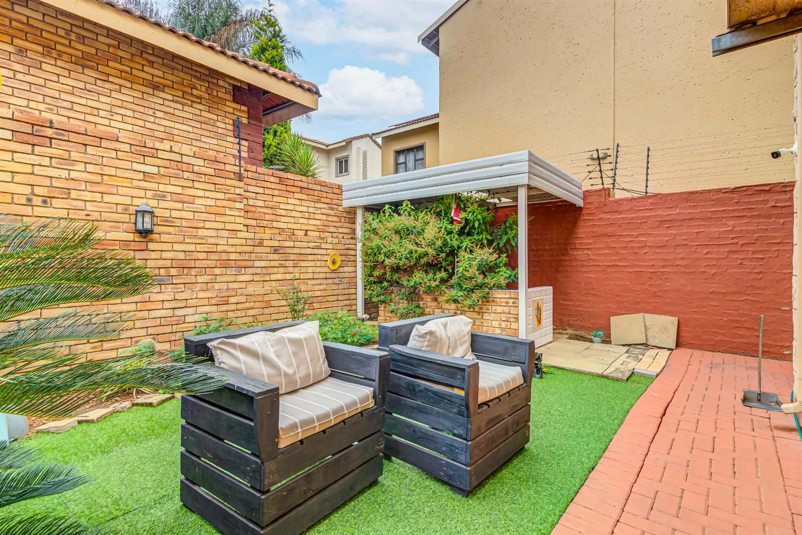 Cluster in North Riding, Randburg photo 27
