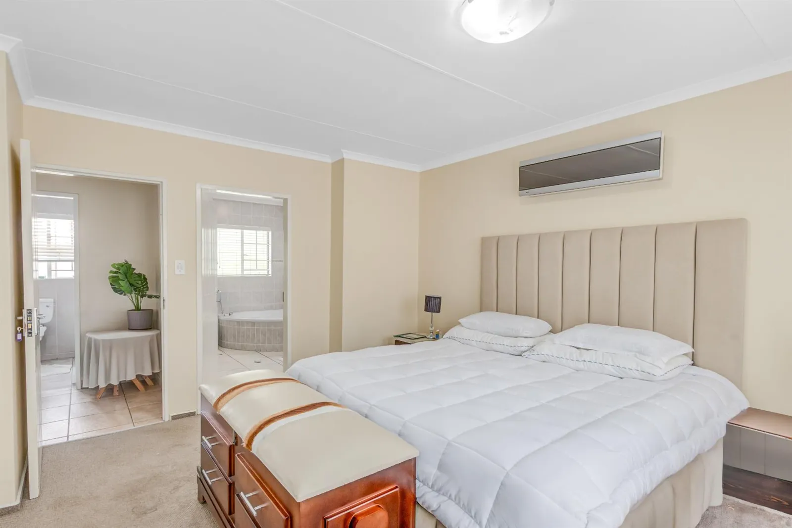 Townhouse in Craigavon, Sandton photo 17
