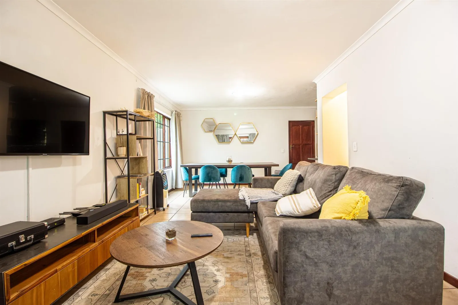 House in Craigavon, Sandton photo 3