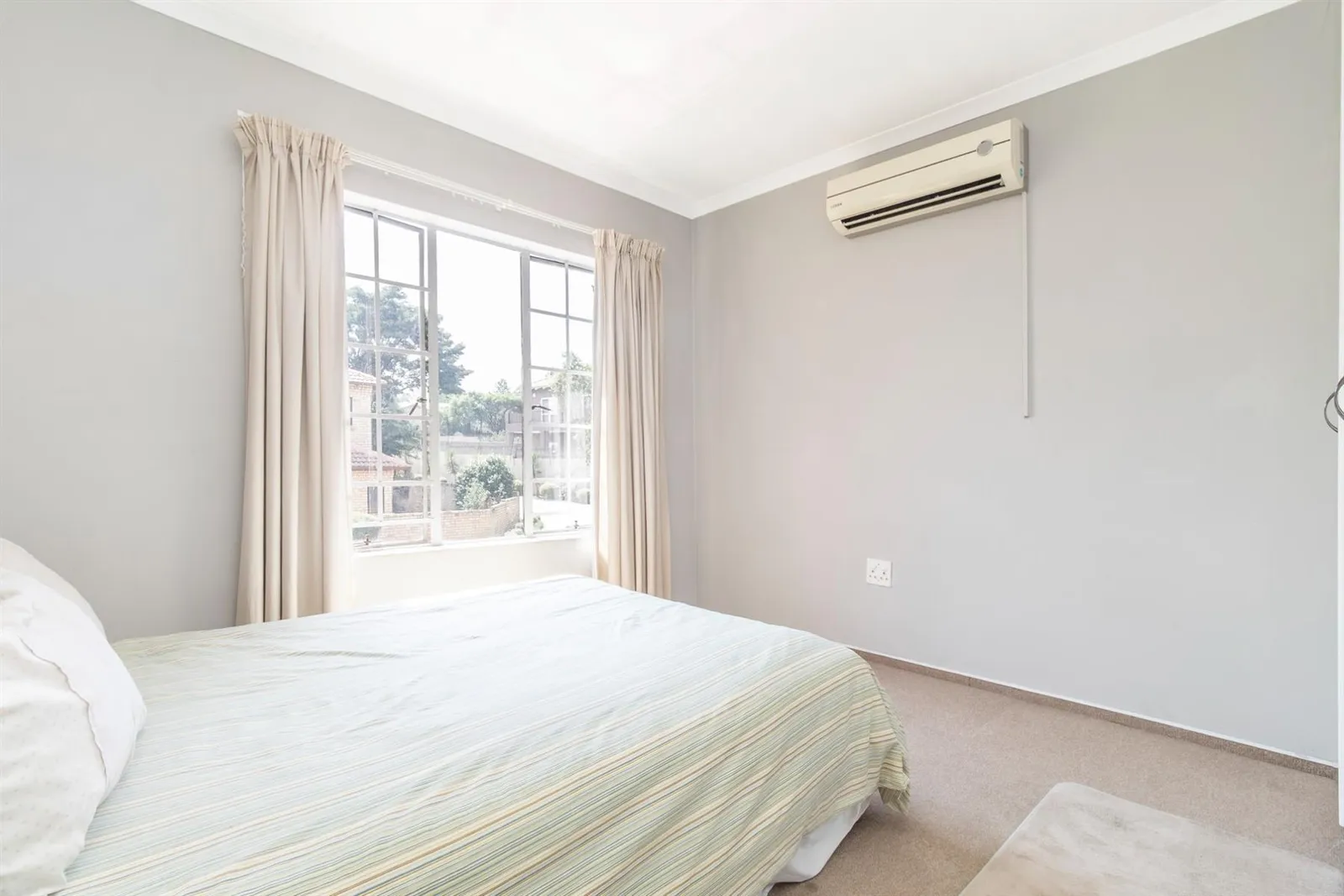 Townhouse in Craigavon, Sandton photo 26