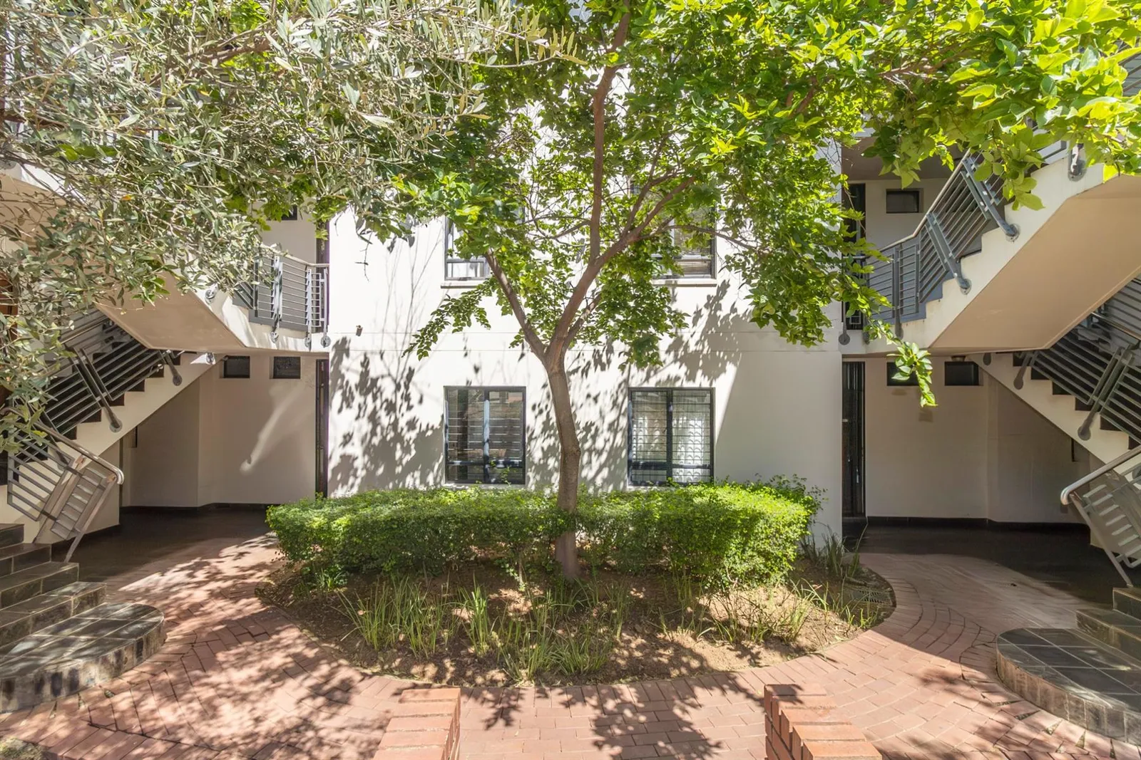 Apartment in Jackal Creek Golf Estate, Randburg photo 2
