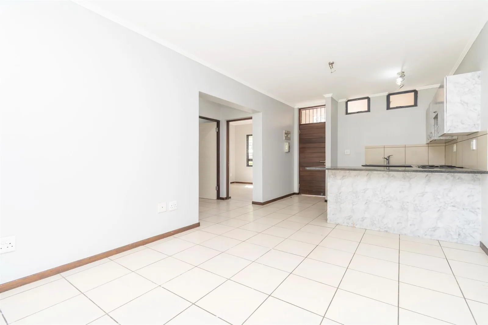 Apartment in Jackal Creek Golf Estate, Randburg photo 3