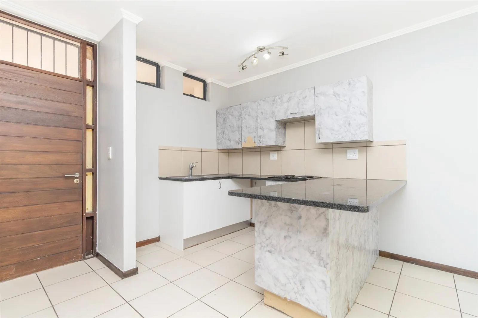 Apartment in Jackal Creek Golf Estate, Randburg photo 5