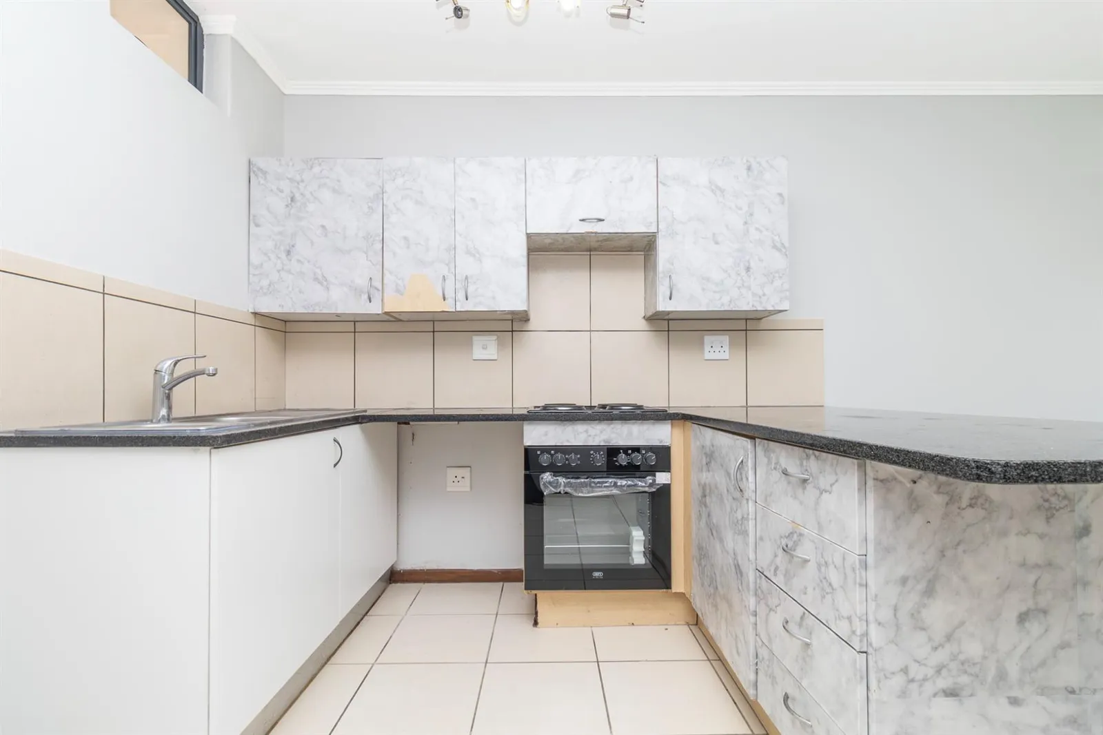 Apartment in Jackal Creek Golf Estate, Randburg photo 6