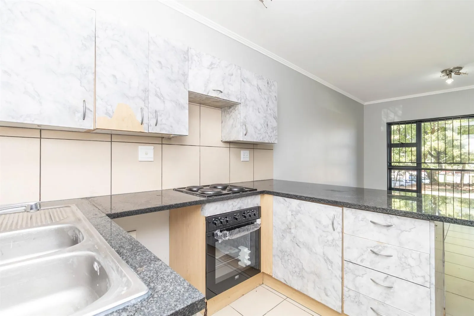 Apartment in Jackal Creek Golf Estate, Randburg photo 7