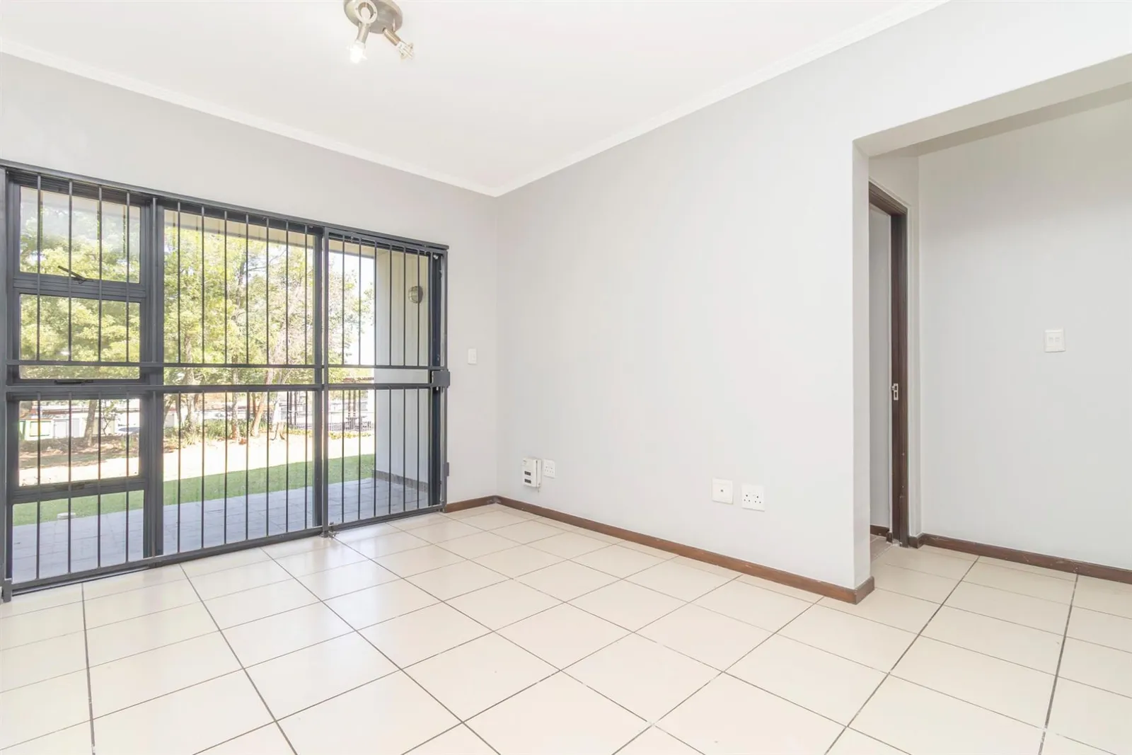 Apartment in Jackal Creek Golf Estate, Randburg photo 14