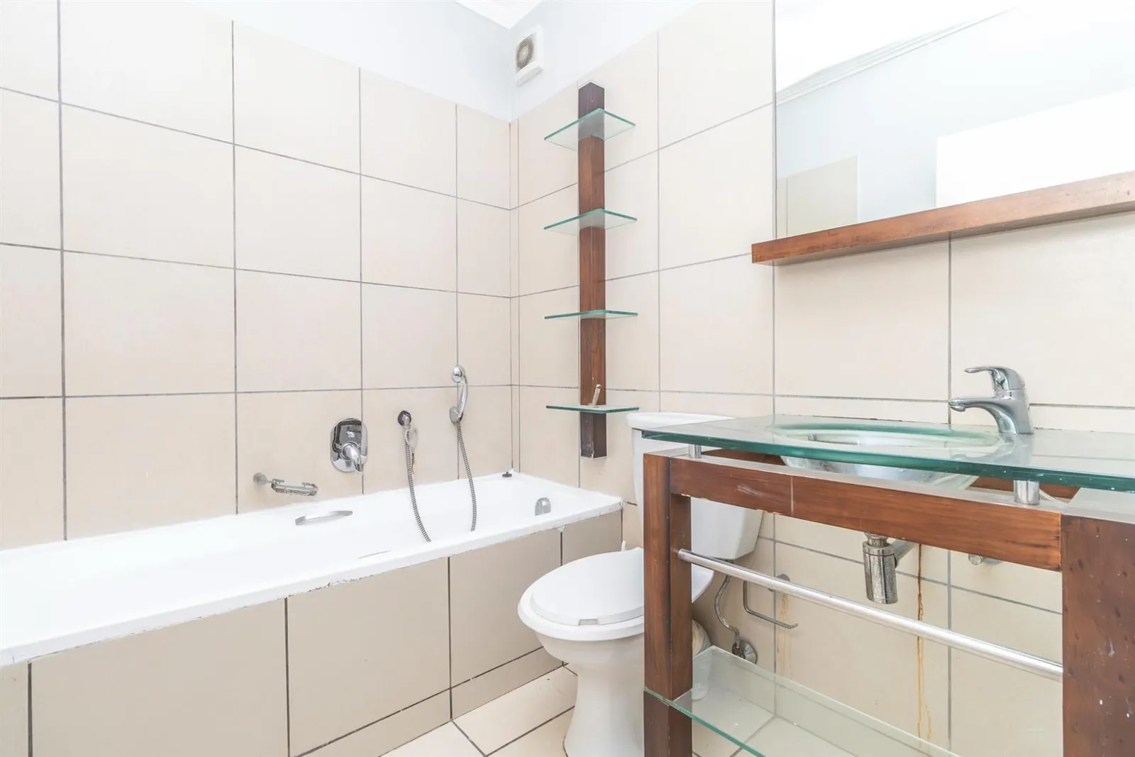 Apartment in Jackal Creek Golf Estate, Randburg photo 18