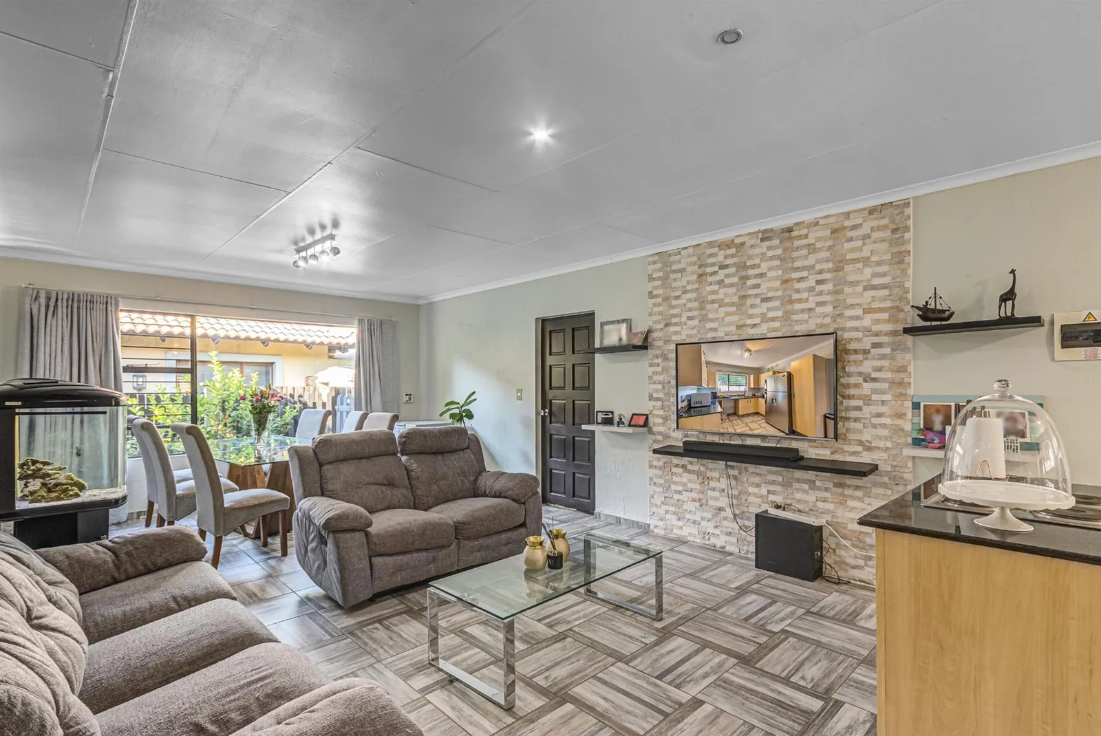 House in Broadacres, Sandton photo 5