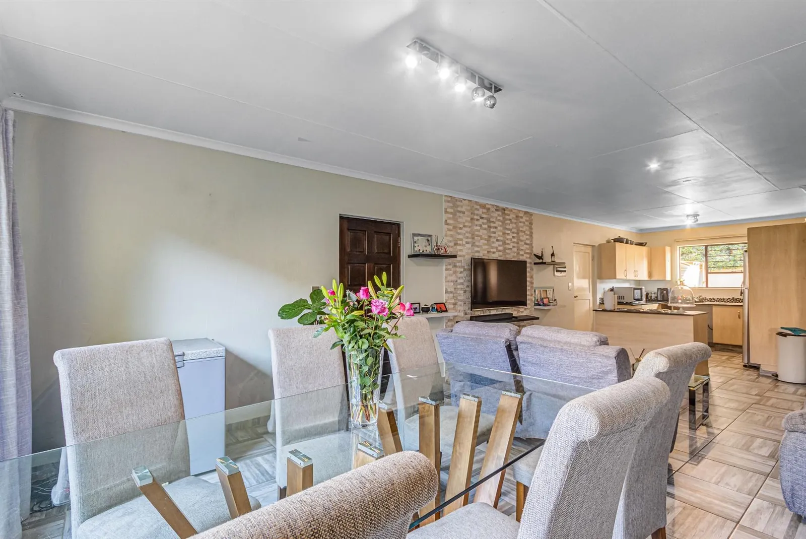 House in Broadacres, Sandton photo 8