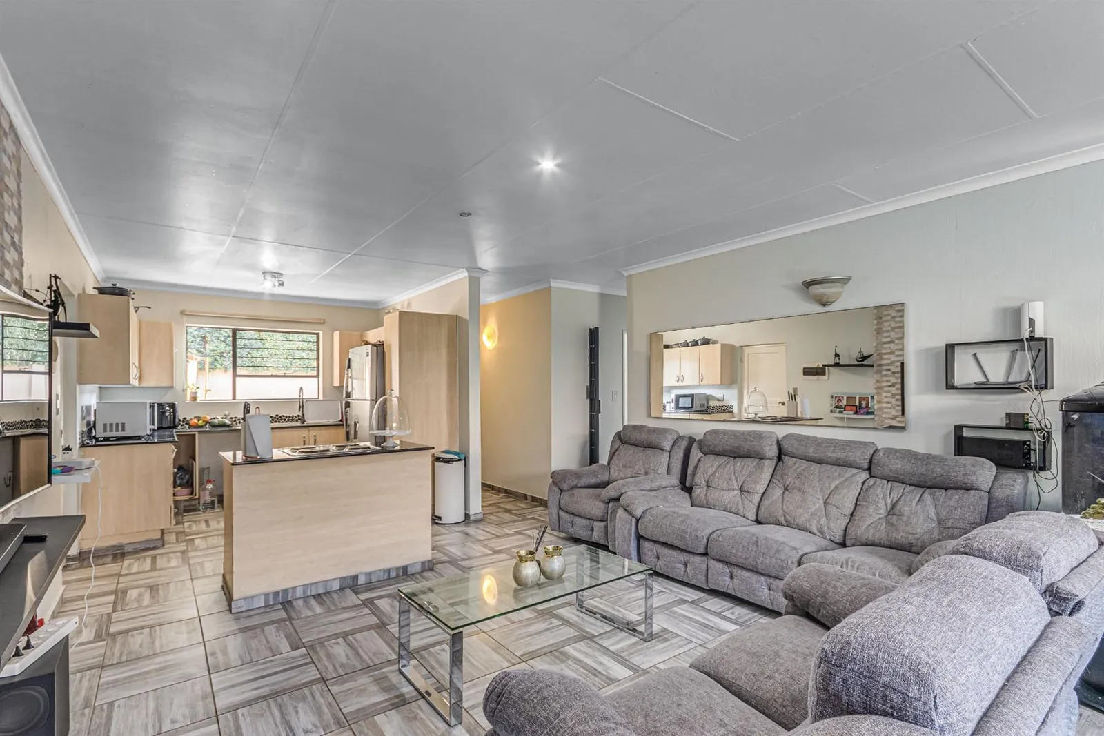 House in Broadacres, Sandton photo 9