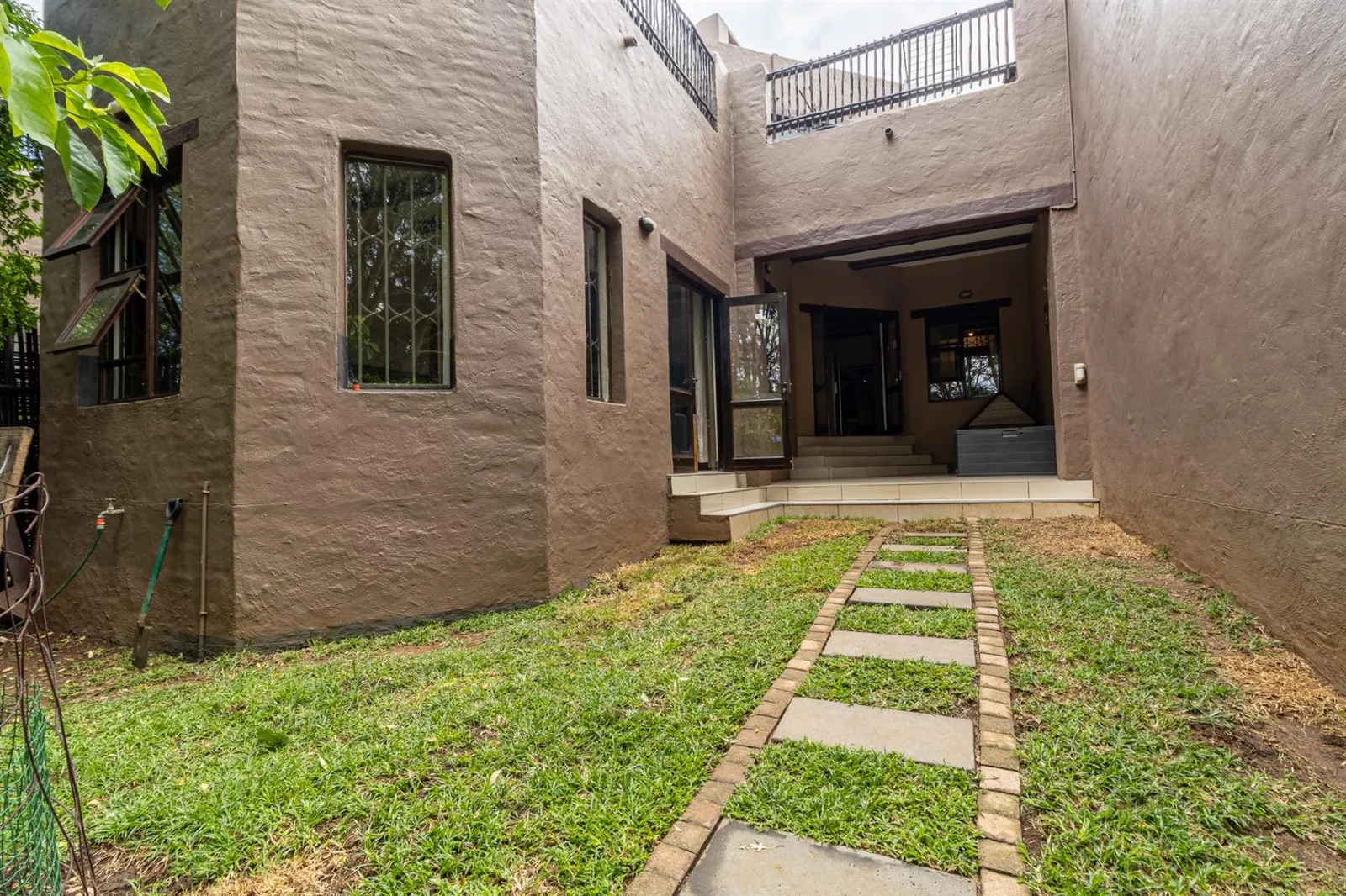 Townhouse in North Riding, Randburg photo 14
